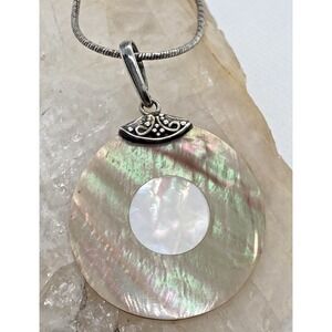 Vintage Round Mother of Pearl Pendant Sterling 925 Silver 16'' Milor Necklace 7g